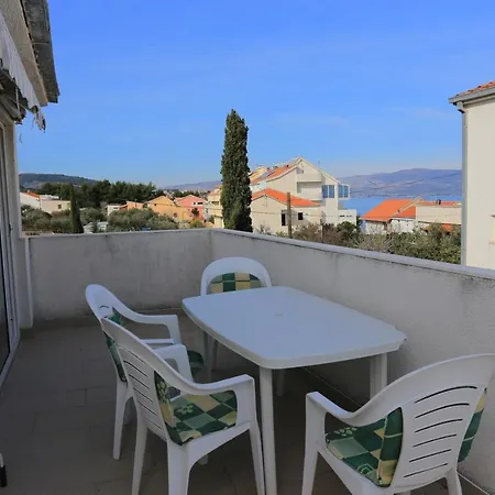 16345a Apartment *